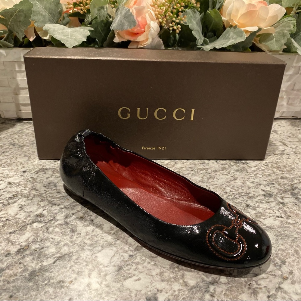Authentic Gucci ballet flats size 6